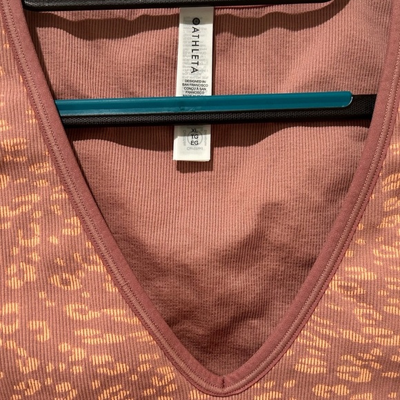 Athleta top cropped size X-Large - Picture 3 of 3